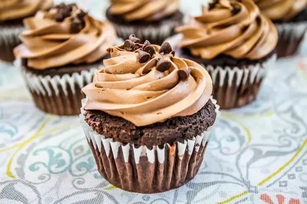 Chocolate Cupcakes (Box of 6)